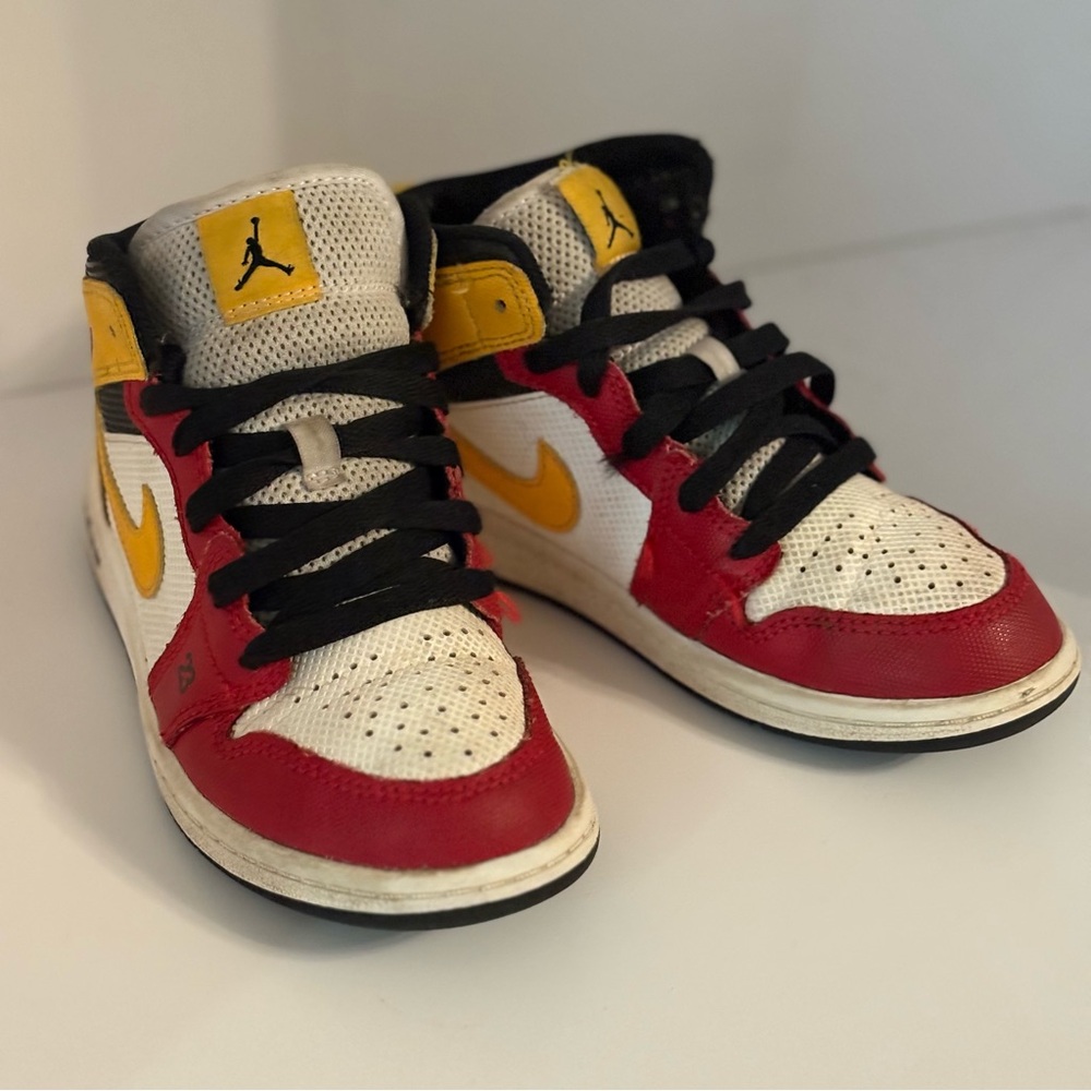 Jordan 1 SE Mid Motorsport Sneaker Size Boys 13.5
